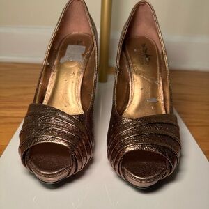 Coach and Four Metallic Rose Gold Peep-Toe Heels